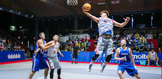 季在防守端 季在防守端